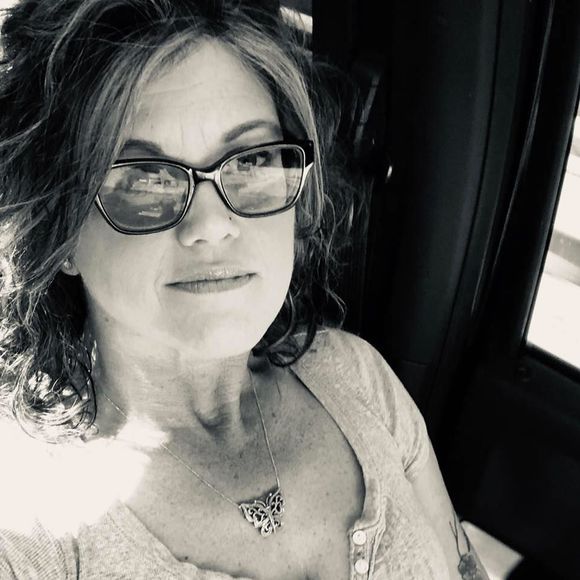 Meet your Posher, Lawren - Picture 1 of 1